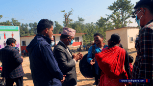 नेपालबाट भारत फर्किरहेका नेपाली नागरीकहरु
