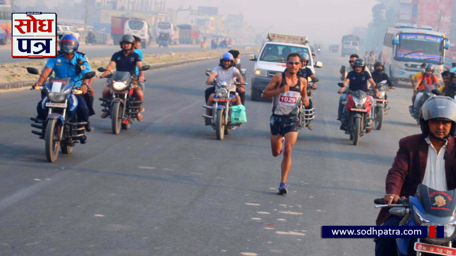 सातौँ संस्करणको धनगढी हाफ म्याराथनको उपाधि जुम्लाका दुर्गाबहादुर बुढाले जिते