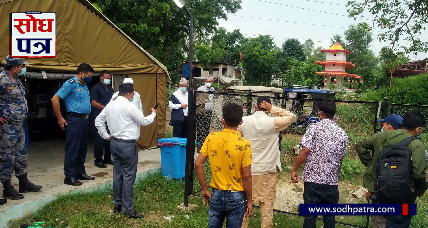 सुदूरपश्चिम प्रदेशका सामाजिक विकास मन्त्री लालबहादुर खड्का सहितको संयुक्त टोलीले त्रिनगर भन्सार (गौरिफण्टा) नाकाको स्थलगत अनुगमन