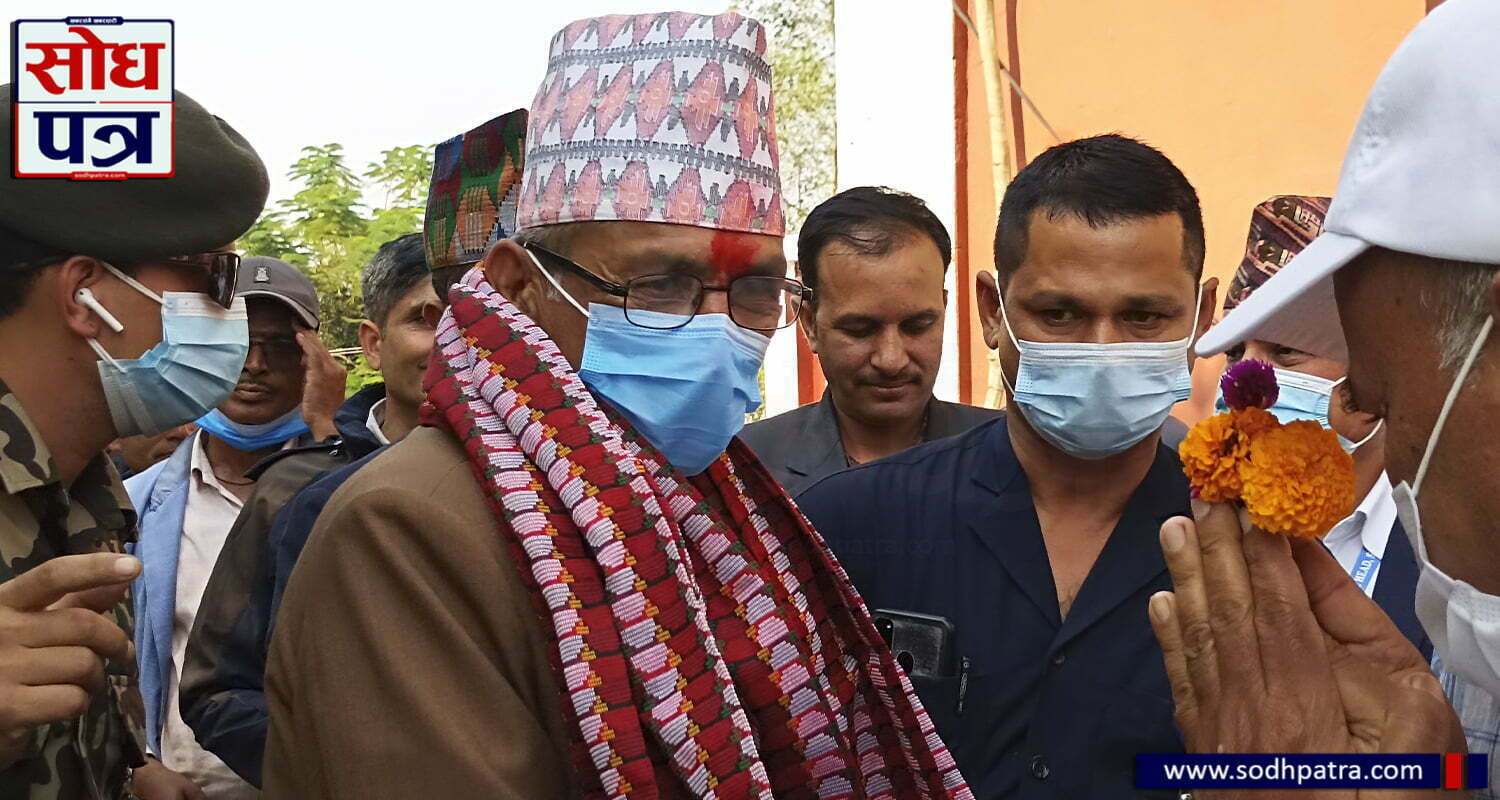 सुदूरपश्चिम प्रदेशका नवनियुक्त प्रदेश प्रमुख देवराज जोशीले पदभार ग्रहण