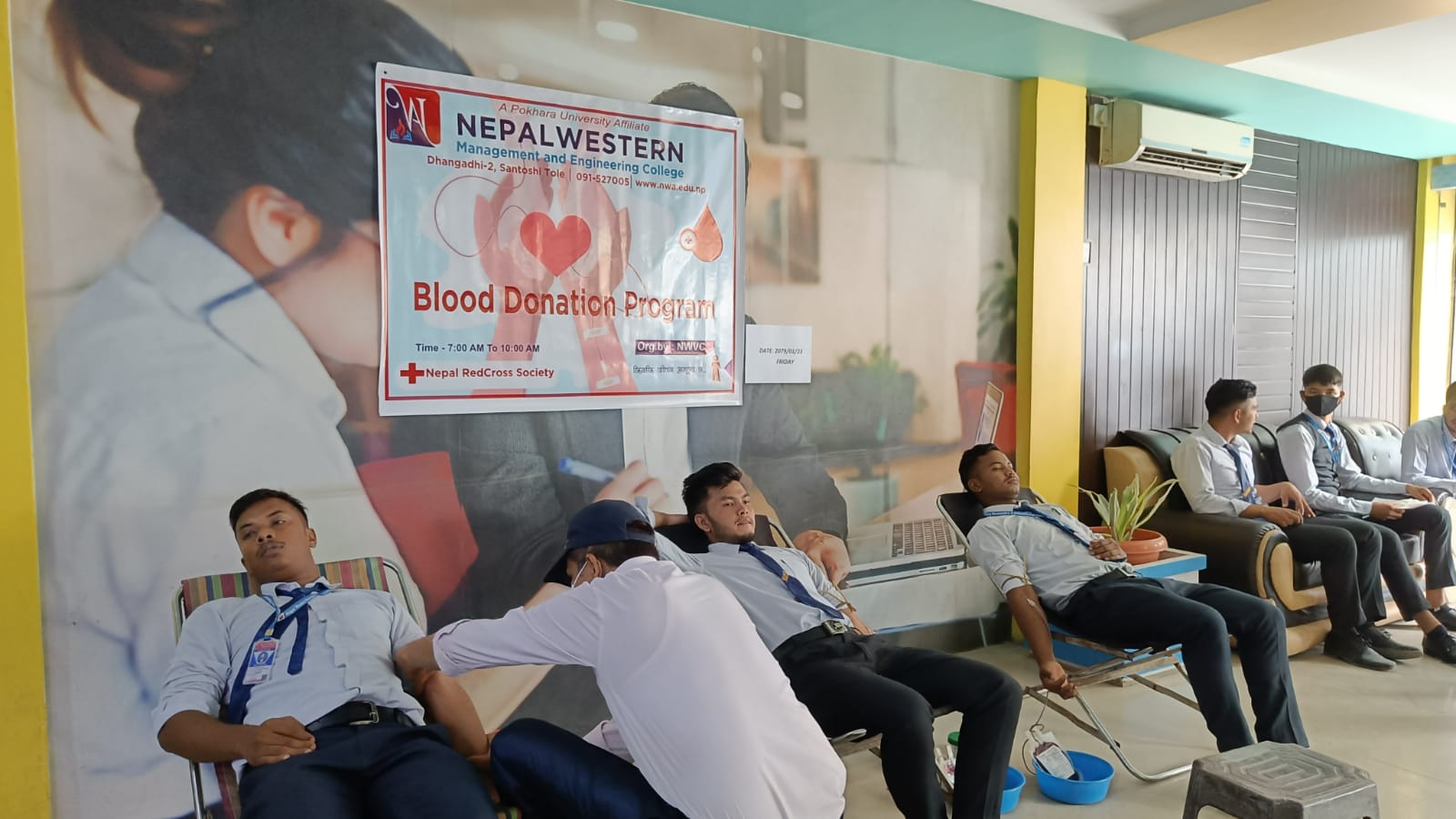 धनगढीको नेपाल वेस्टर्न कलेजमा रक्तदान कार्यक्रम