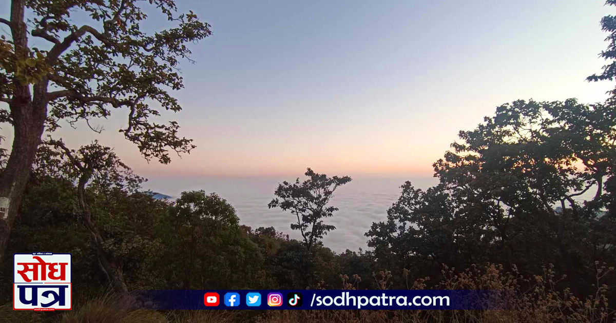 जब तराईले हुस्सुको घुम्टो ओढ्छ चुरे पहाडबाट देखिन्छ यस्तो मनमोहक दृश्य ? (फोटो समाचार)