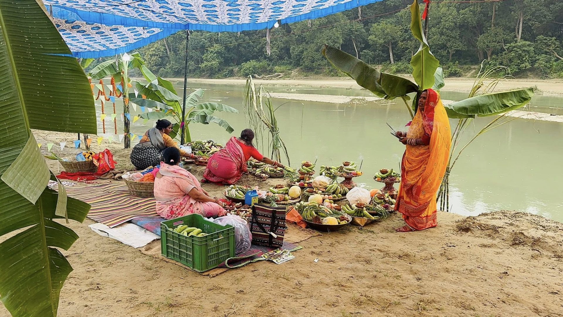 आस्थाको उज्यालोमा धनगढी झलमल, २१ वर्षदेखिको छठ पर्वको भव्य तयारी सम्पन्न